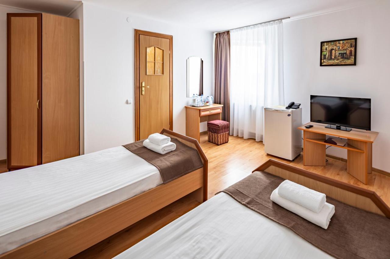 Hotel Galaktika Vynnyky Eksteriør bilde