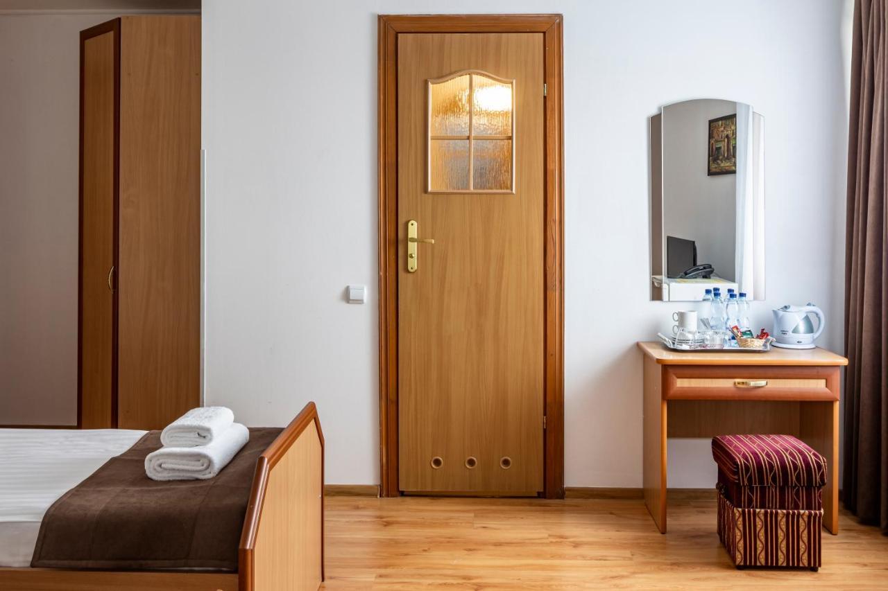 Hotel Galaktika Vynnyky Eksteriør bilde