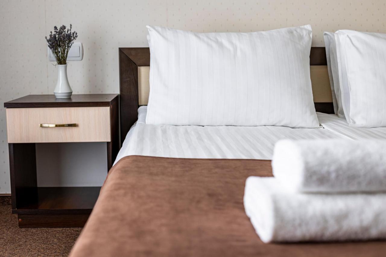 Hotel Galaktika Vynnyky Eksteriør bilde